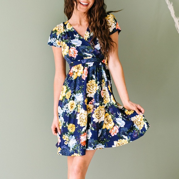 Stop & Smell the Roses Dress - Picture 2 of 10